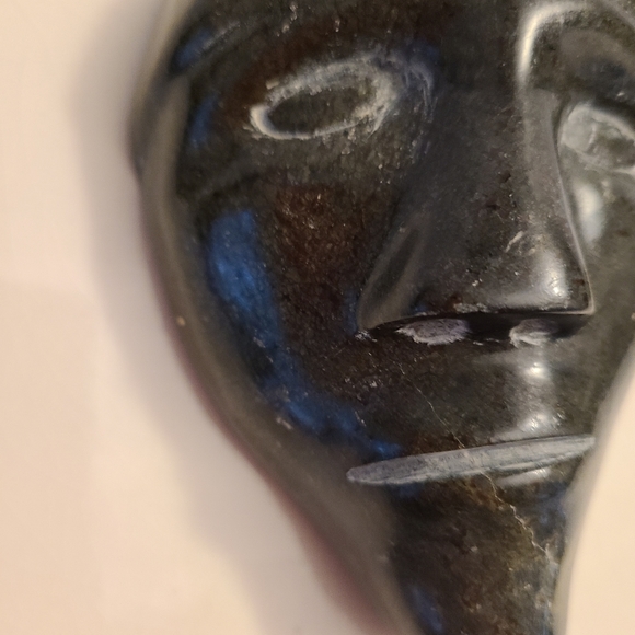 Eskimo Art stylized carved Stone Head - Picture 3 of 10